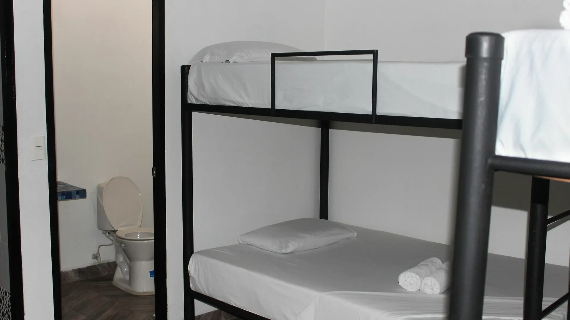 Hotel Natural Medellin 3*,